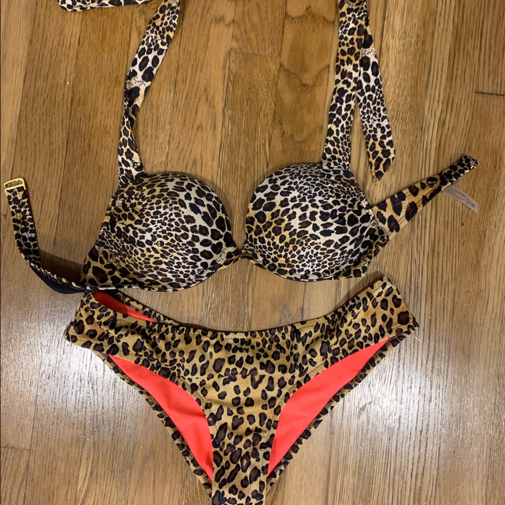 Victoria Secret Cheeky leopard bikini !